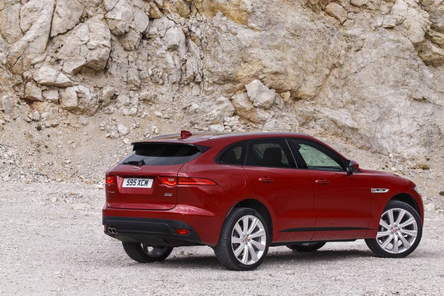  Jaguar F-Pace R-Sport 2016 года  (фото 9 из 30)